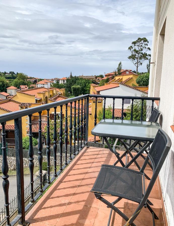 Acogedor Apartamento Con Terraza Y Parking Publico En Comillas Exteriör bild